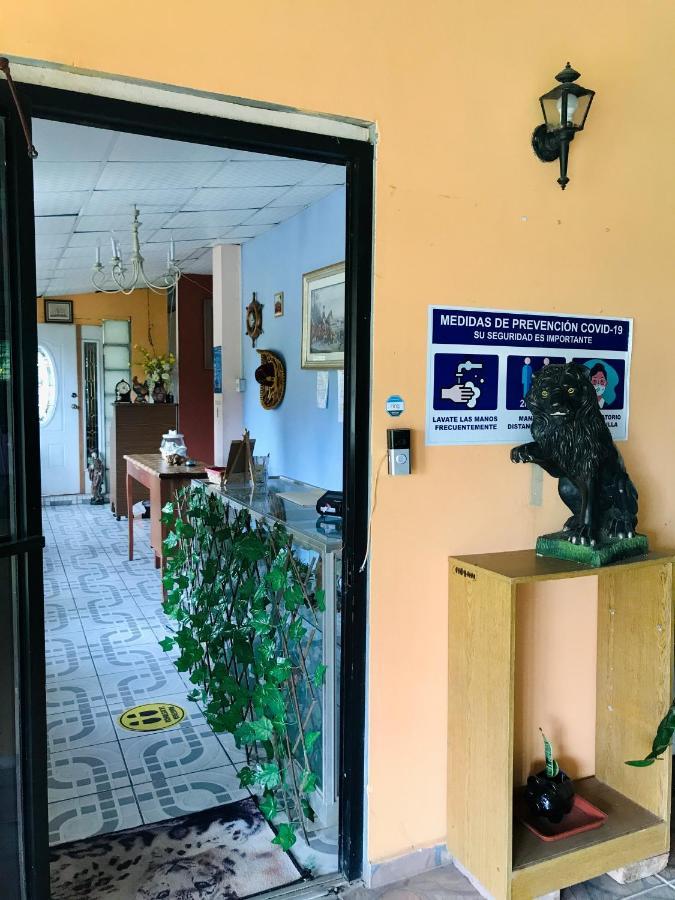 Black Lion Inn Santiago Dış mekan fotoğraf