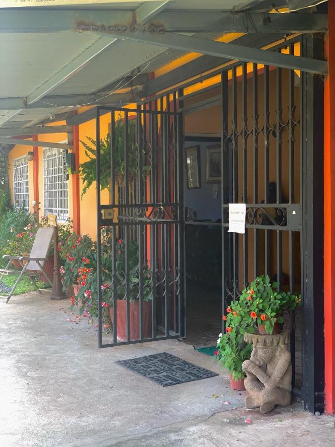 Black Lion Inn Santiago Dış mekan fotoğraf